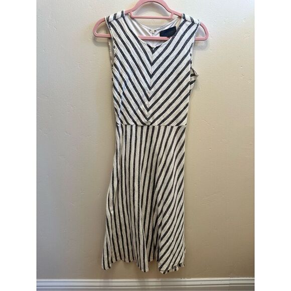 Anthropologie Gray and White Fit and Flare Midi Dress Size Medium - Picture 1 of 3